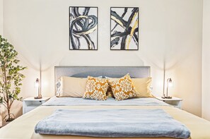 3 chambres, fer et planche à repasser, lit de bébé portatif, Wi-Fi