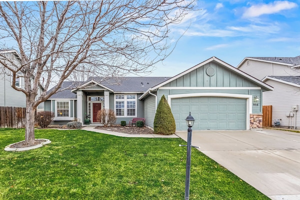 Welcoming front exterior of our Meridian home near Boise