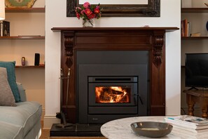 Interior detail - The Other House (Piccadilly)