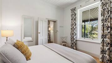 Vila Deluks, Beberapa Tempat Tidur, Bebas Asap Rokok, pemandangan kebun anggur | 3 kamar tidur, bantalan ekstra lembut, dan meja kerja