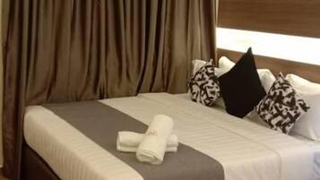 Free WiFi, bed sheets