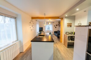 Télévision, Netflix, lecteur de DVD, services de streaming