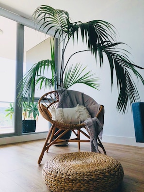Deluxe Apartment, 1 Bedroom | Living area