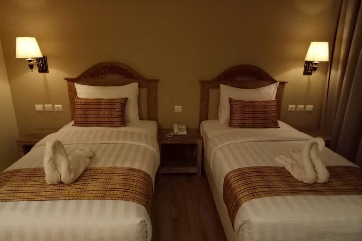 Desk, free WiFi, bed sheets
