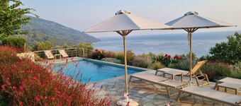 モーゼス ヴィラ