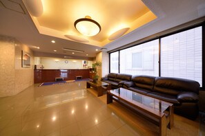 Lobby sitting area - Pacific Hotel Morioka (Morioka)