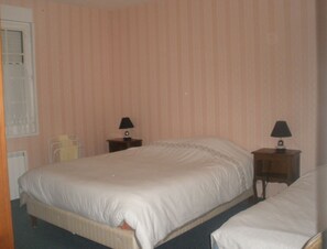 Dreibettzimmer, Gemeinschaftsbad