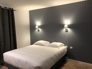 Chambre Double, 1 grand lit, non-fumeur