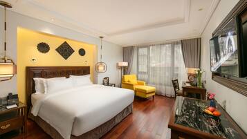 1 sovrum, minibar, värdeförvaringsskåp på rummet och skrivbord