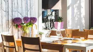 تناول الطعام