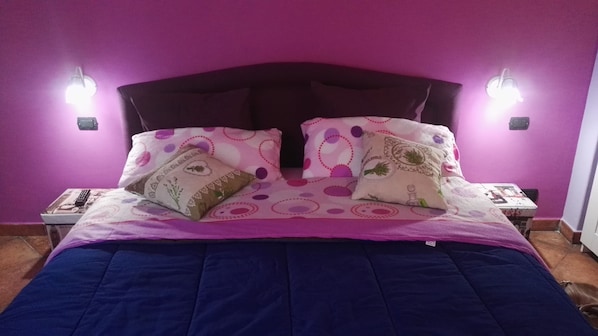 Double Room, Ensuite, Garden View (Ciclamino) | Down duvets, blackout curtains, iron/ironing board, cots/infant beds