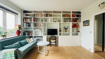 Tv, dvd-afspiller, stereoanlæg