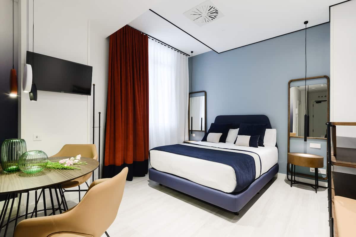 1 bedroom, premium bedding, in-room safe, individually decorated