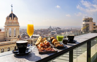 Se ofrece un desayuno bufé todos los días (por un coste adicional)