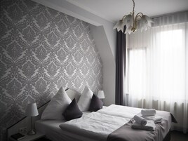 Soundproofing, free WiFi, bed sheets