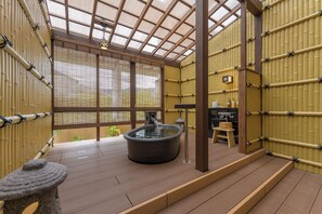 Twin Room TAKETORI with Open-Air Bath | In-room safe, desk, blackout curtains, iron/ironing board - Hotel Kyoto Eminence (Kyoto)