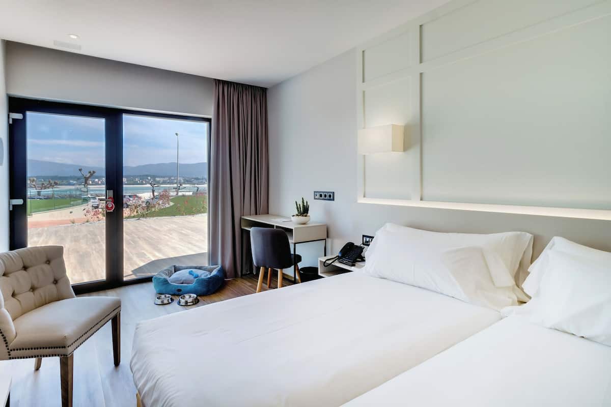 Literie de qualité, couette en duvet, minibar, coffre-fort