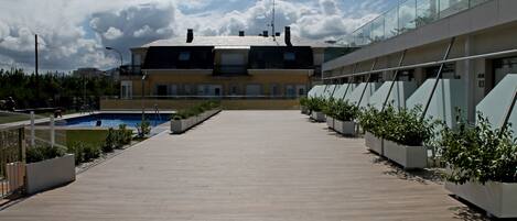 Seasonal outdoor pool