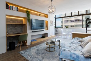 Comfort Apartment, Multiple Beds, Non Smoking | Living area