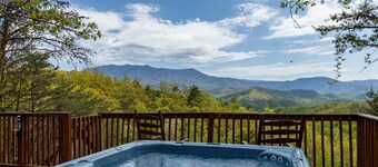 Gorgeous View of Smoky Mountains from an oversized hottub - Unmatched view!!!!