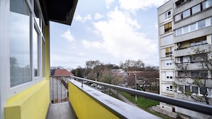 Apartment | Balcony - Apartment Boss - Near Archaeological Museum (Zagreb)