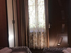 1 bedroom - Apartment in old Tbilisi, 1 bedroom, 1 bathroom, sleeps 4 (tbilisi)