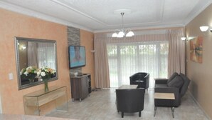 TV LCD 55-inch có truyền hình vệ tinh, TV 