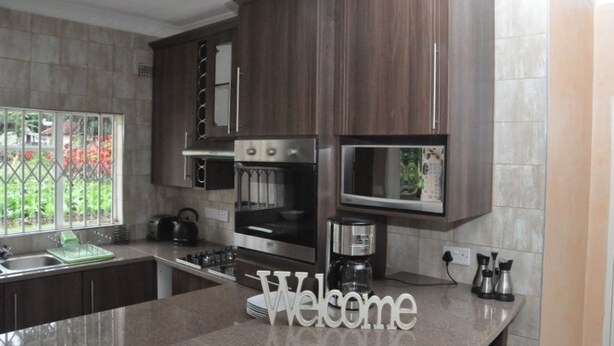 Căn hộ Cao cấp, 2 phòng ngủ, quang cảnh vườn | Bếp riêng | Dụng cụ pha cà phê/trà, tủ lạnh, lò vi sóng, lò nướng 
