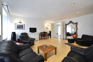 Apartment, 3 Bedrooms | Living area - Apartment Knez Mislav (Zagreb)