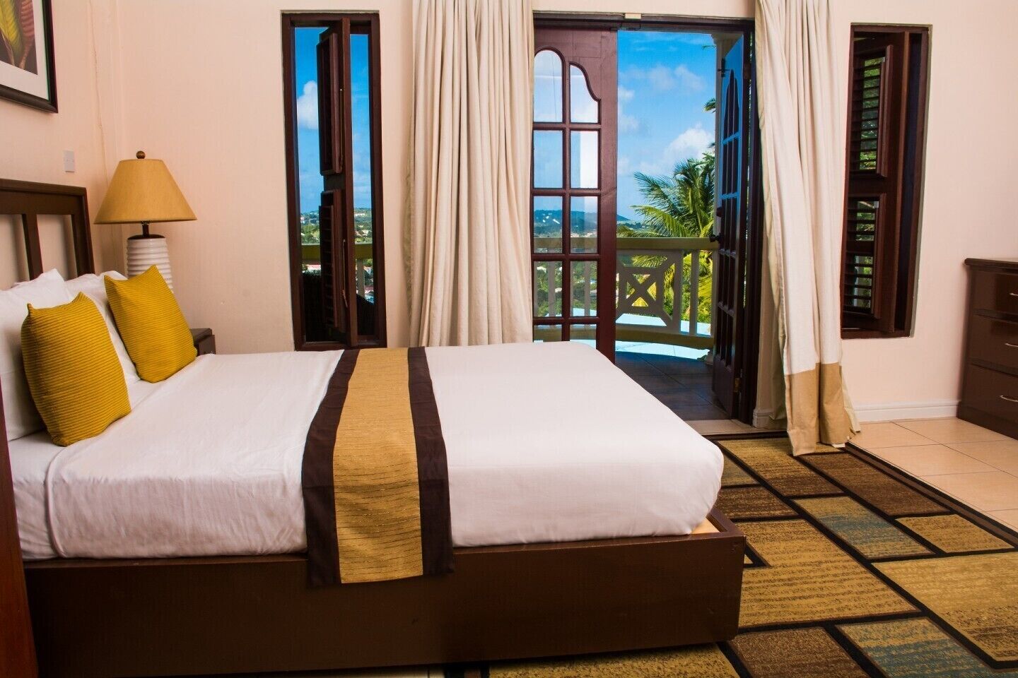 2 bedrooms, internet, bed sheets