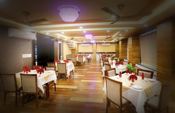 Breakfast, lunch and dinner served - Hotel City Palace (Jodhpur)