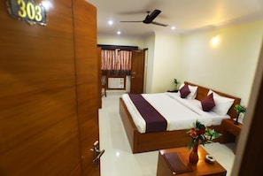 Desk, rollaway beds