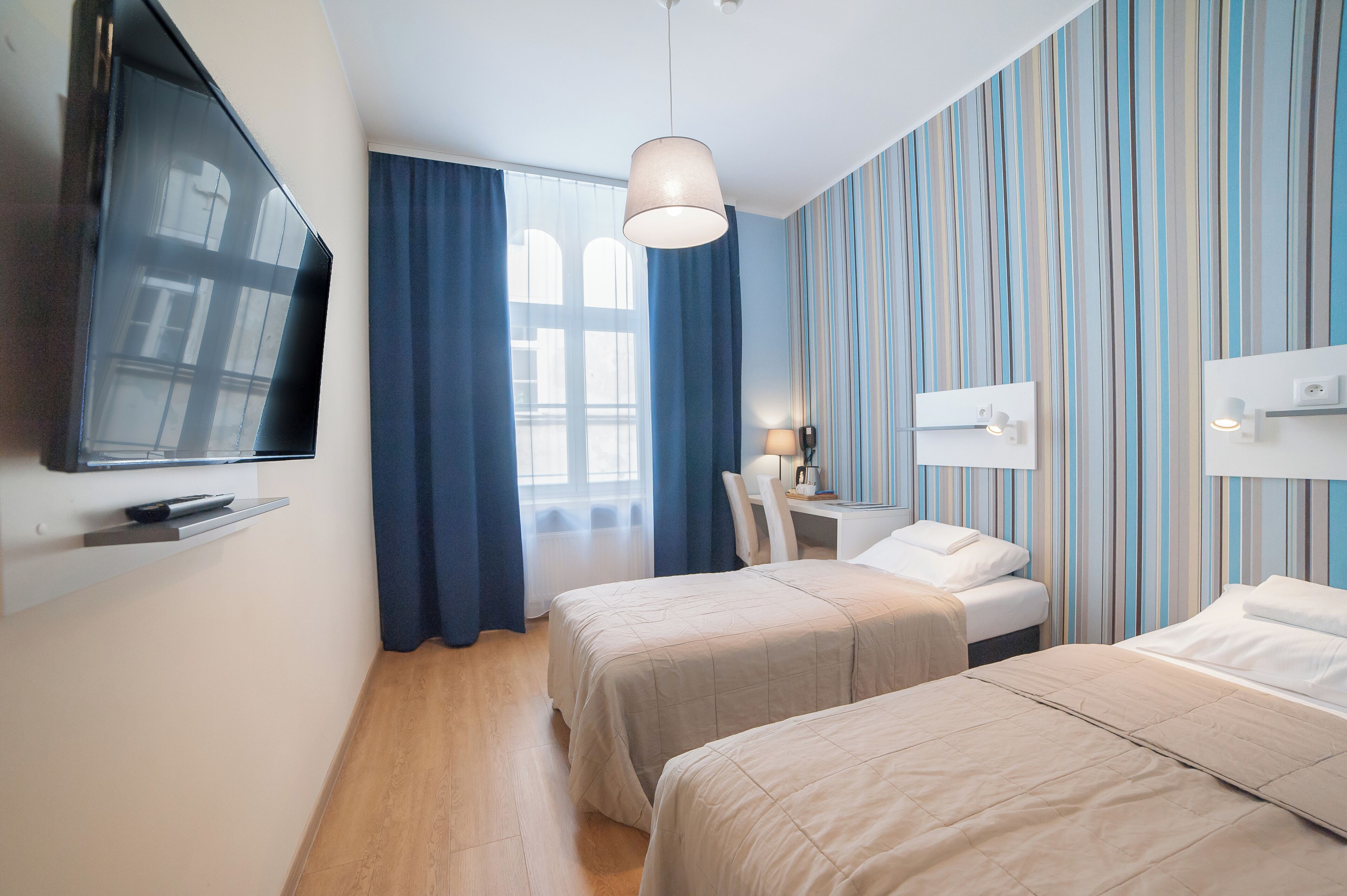 standard twin room | soundproofing, iron/ironing board, free wifi, bed sheets