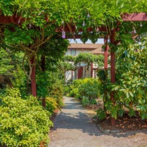 Ocean Front/Ocean Access private entry I BDRM, full bathroom, all season patio.