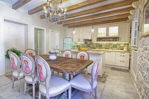 Villa | Living area | 55-inch flat-screen TV with satellite channels, TV, Netflix - Heritage Villa Princess Captislava (Konavle)