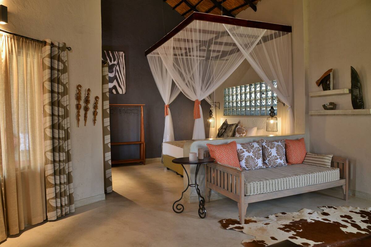 Habitación de lujo doble, 1 cama doble, no fumadores | Caja fuerte