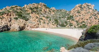 Costa Paradiso Villa mit eigenem Pool und herrlicher Aussicht für 6 Personen