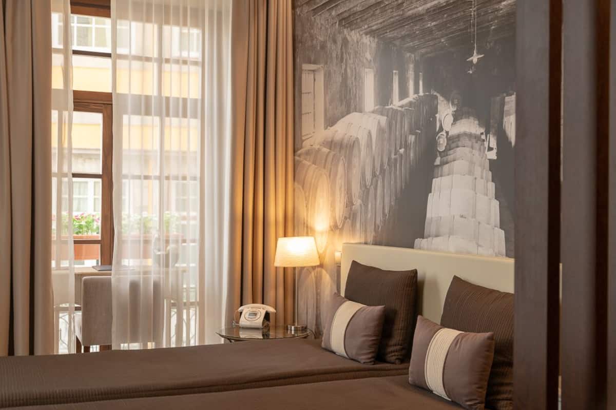 Superior Twin Room | City view