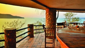 Lounge - Masumu River Lodge (Binga)