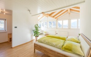 3 sovrum, strykjärn/strykbräda, gratis wi-fi och sängkläder