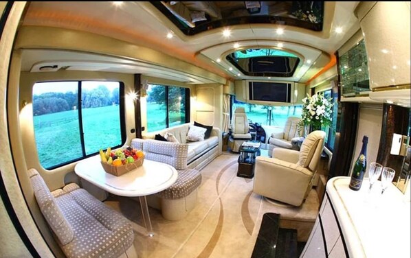 Business-Studio, 1 großes Einzelbett, Raucher | Individuell eingerichtet, Schreibtisch, kostenloses WLAN