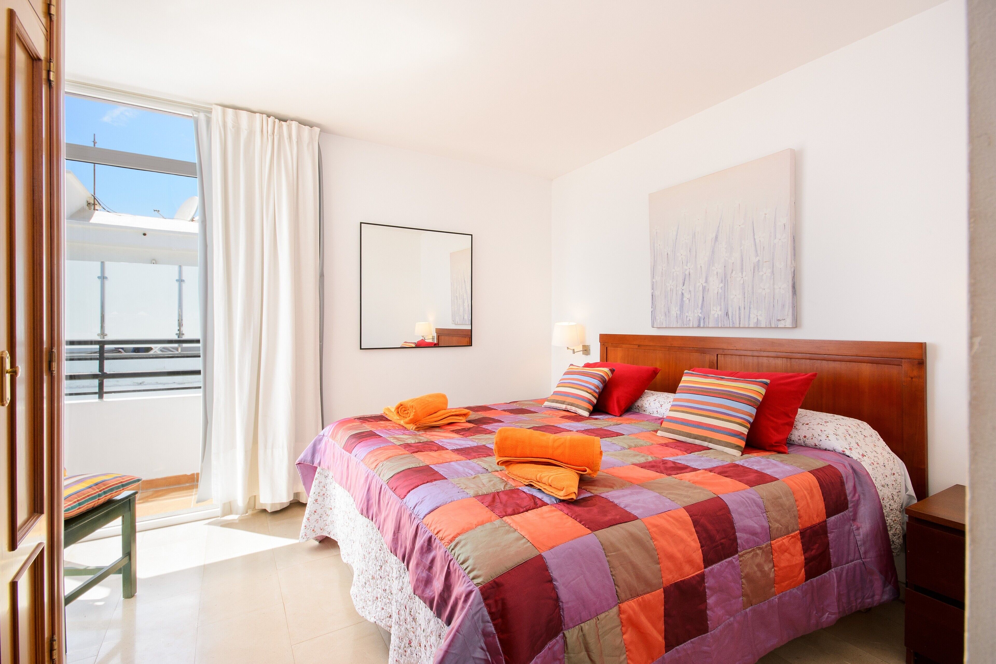 2 dormitorios, tabla de planchar con plancha, wifi gratis y ropa de cama