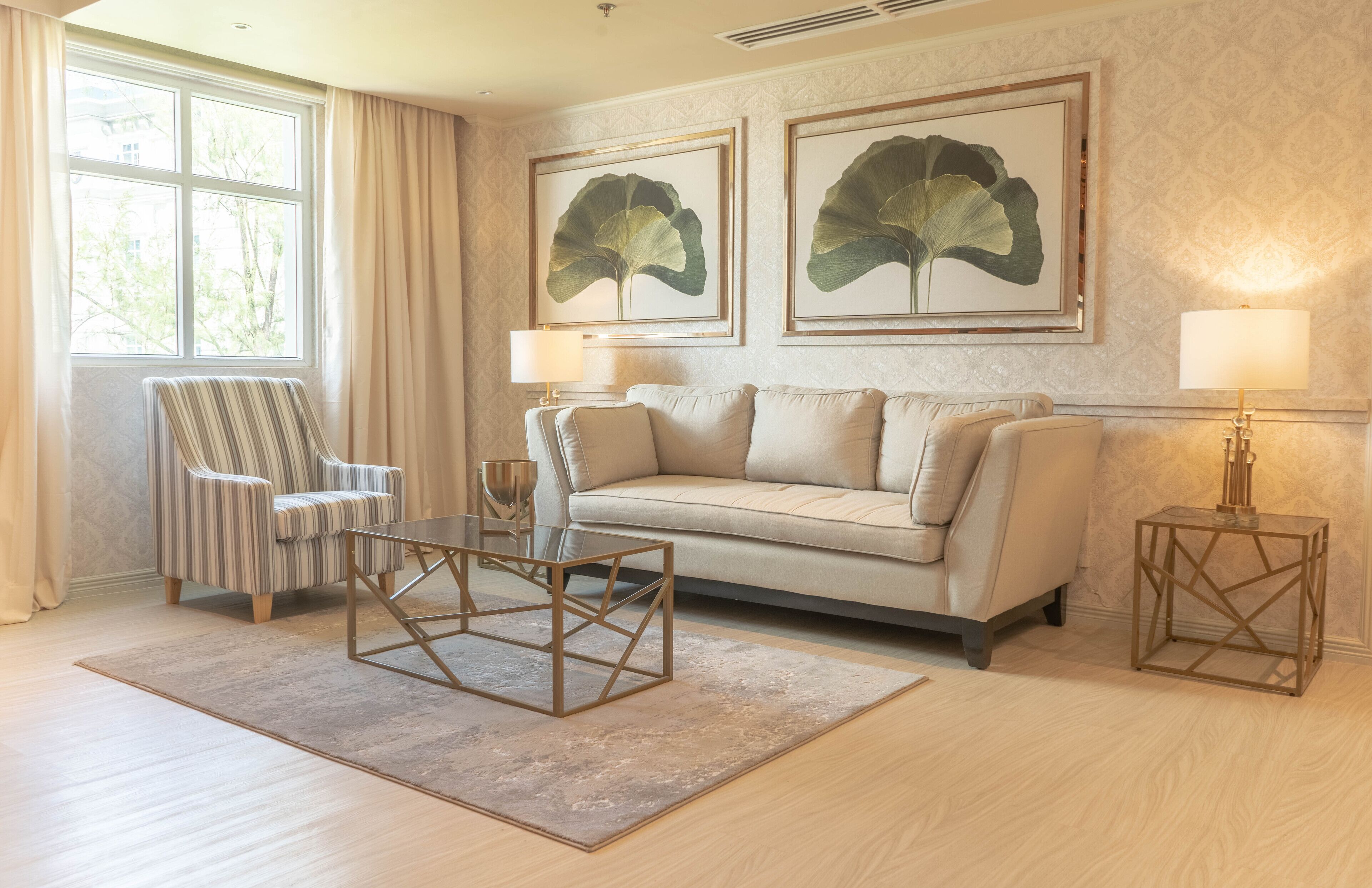 42-inch smart tv with cable channels, tv