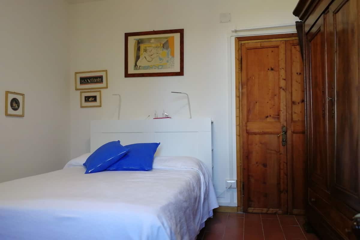 Double Room, Private Bathroom | In-room safe, individually decorated, individually furnished, desk
