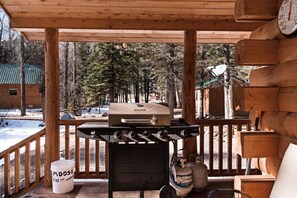 Property grounds - Waterfront cabin with bridge, private hot tub, & WiFi - near National Forest (South Fork)