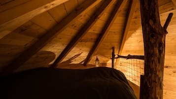 Comfort Tree House, Terrace, Valley View | Premium bedding, free WiFi, bed sheets