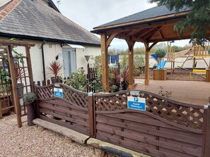 Terrace/patio - Chatterley House (Ilkeston)