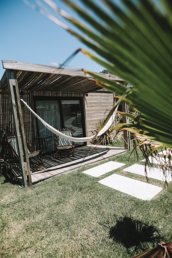 Chambre Double, 1 grand lit, non-fumeurs, vue jardin | Vue de la chambre