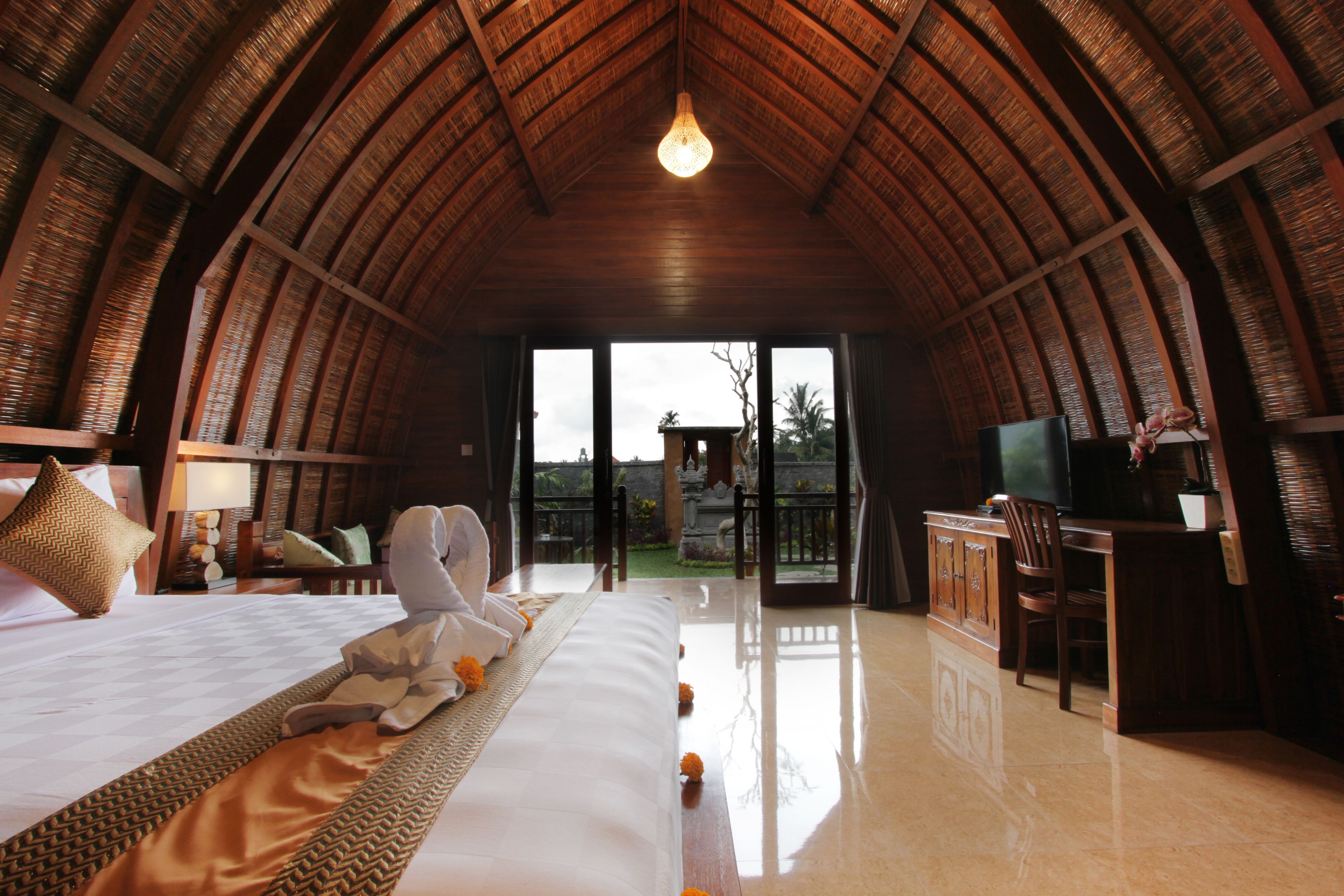 Deluxe Wooden Villa | 高級寝具、ミニバー、セーフティボックス (室内)、デスク