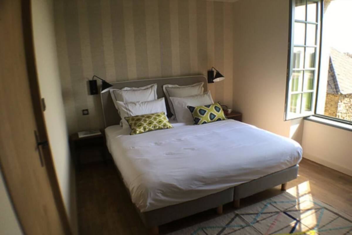Chambre Double, 1 très grand lit, non-fumeur